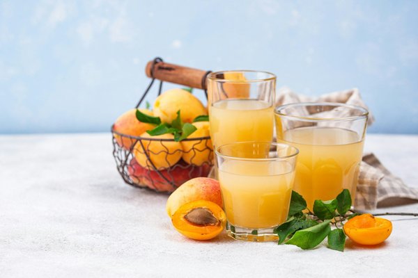 How to select the best type of citrus juicer to maximize juice extraction?